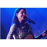 Lizzy McAlpine