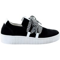 Damskie czarne sneakersy Gabor 83.333.37