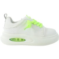 Damskie sneakersy białe GOE RR2N4091