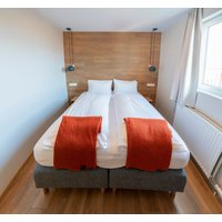 Island - Stracta Hotel