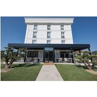 Rinas - Hotel By Holiday