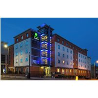 Stevenage - Holiday Inn Express STEVENAGE by IHG