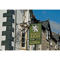 Machynlleth - The White Lion Hotel