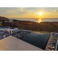 Göteborg - Santorini - Serenità Luxury Suites