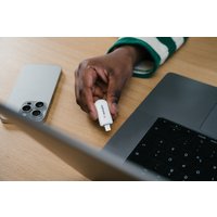 USB-Stick 64GB Verbatim 3.2 Typ C Plectra Flash Drive white