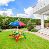 AXI Kinderpicknicktisch, 4 Sitzplätze, Holz/Hemlockholz – blau | rot | gruen | gelb Rabatt: 20 % AXI Kinderpicknicktisch, 4 Sitzplätze, Holz/Hemlockholz – blau | rot | gruen | gelb Rabatt: 20 %