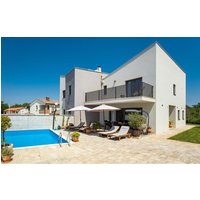 Semi-Detached - Porec - Veznaveri, Croatia
