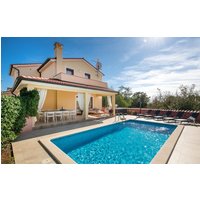 Holiday home - Pula-Krvavici, Croatia