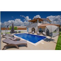Holiday home - Pula-Radeki Polje, Croatia
