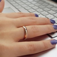 Aliança de Moeda Antiga Abaulada 4mm – Dourada e Durável