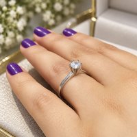 Anel de prata modelo Princesa com Zircônia