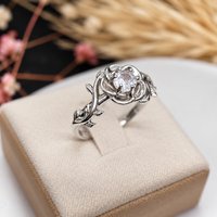 Anel Solitário Aparador em prata 925 com Zircônias Mod. arbo
