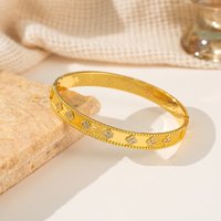 Hundreds Cross border European American Best selling Micro inlaid Four leaf Clover Bracelets