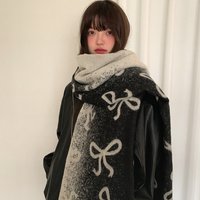 Korean version thick bowtie knitted for women in autumn winter 2024, high-end feeling, warm neck protection, scarf and