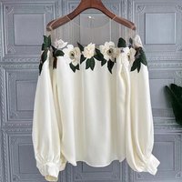Design niche lace splicing embroidered collar shirt women's 2024 autumn new fashion long-sleeved temperament drape shirt