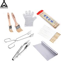 SUCOJIA Complete BBQ-grillset | Wegwerphandschoenen, houtgevast oliekwastje, koolstoffilterklem, voedselklem, barbecue-spiezen & aluminiumfolie | Essentiële barbecueaccessoires voor grillenthusiasten