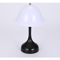 Zwarte top hat-vormige tafellamp
