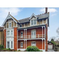 Cottagescom West Bay Apartment