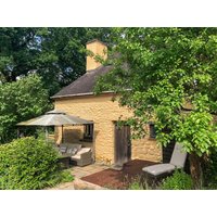 Cottagescom Ynywsen Dairy Flat