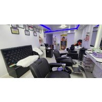 Eyebrow & Full Face Threading with Free Consultation