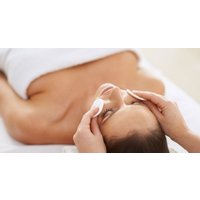 Hydro2Facial Treatment: 7-Step Deep Cleansing, Exfoliation & Hydration