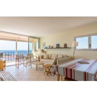 Holiday apartment in Mèze from £140 per night