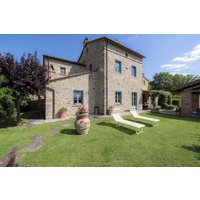 Holiday home in Ossaia from £261 per night