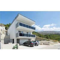 Holiday apartment in Podstrana from £133 per night
