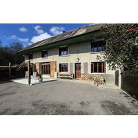 Holiday home in Vaulx from £406 per night