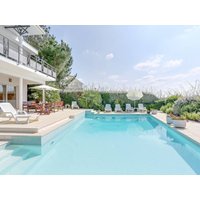 Holiday home in Landes from £459 per night