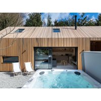 Holiday home in Kent from £194 per night