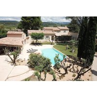 Holiday home in Modène from £523 per night