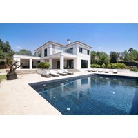 Holiday home in Faro District from £705 per night