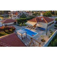 Holiday home in Vrsi from £283 per night