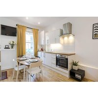 Holiday apartment in London from £596 per night