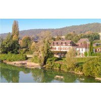 Holiday home in Aisne from £68 per night