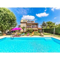 Holiday apartment in Peroj from £120 per night