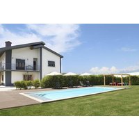 Holiday home in Oeste from £172 per night