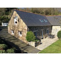 Holiday home in Hénanbihen from £83 per night