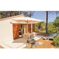 Holiday home in Calcatoggio from £83 per night