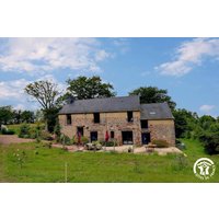 Hotel in Iffendic from £6 per night