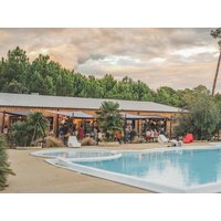Holidu Économisez 43% sur une maison de vacances en Gironde dès 21 € la nuit