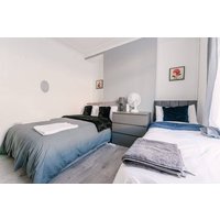 Holiday home in Gower from £195 per night