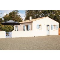 Holiday home in Ciré-d'Aunis from £99 per night
