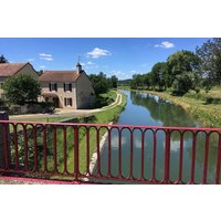 Holiday home in Yonne from £122 per night