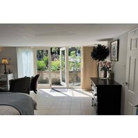 Holiday apartment in Trafford from £111 per night