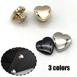 Vite a testa piatta a forma di cuore per fai da te da 12 mm, vite decorativa a forma di cuore per accessori di borse e borsette, chiodi multicolor resistenti all'usura in pelle, fibbia in metallo punk per tessuti, accessoria per valigie, artigianato, vestiti, borse, scarpe, essenziale per gli appassionati di artigianato