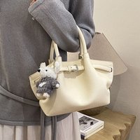 High end 2026 Summer Fashion Exquisite Small Handbag Going Out Shoulder Crossbody Commuter Bag