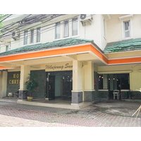 Trivago Enjoy a 38% Discount at OYO 2085 Chrysanta Hotel