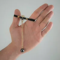 Sylvie Monthulé | Gouden Penis Sieraad | Sacred Scarab